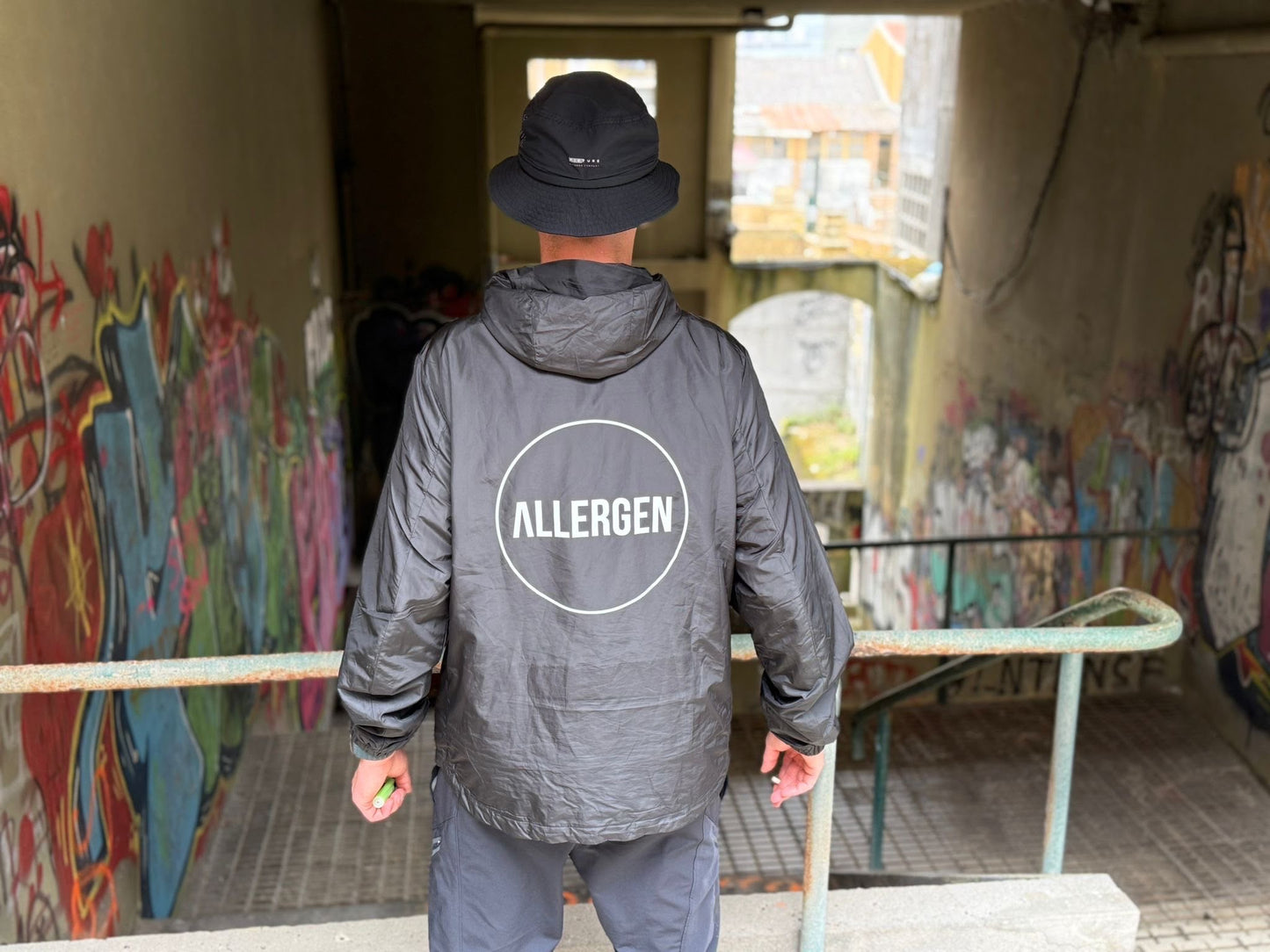 Limitovaná edice bundy ALLERGEN